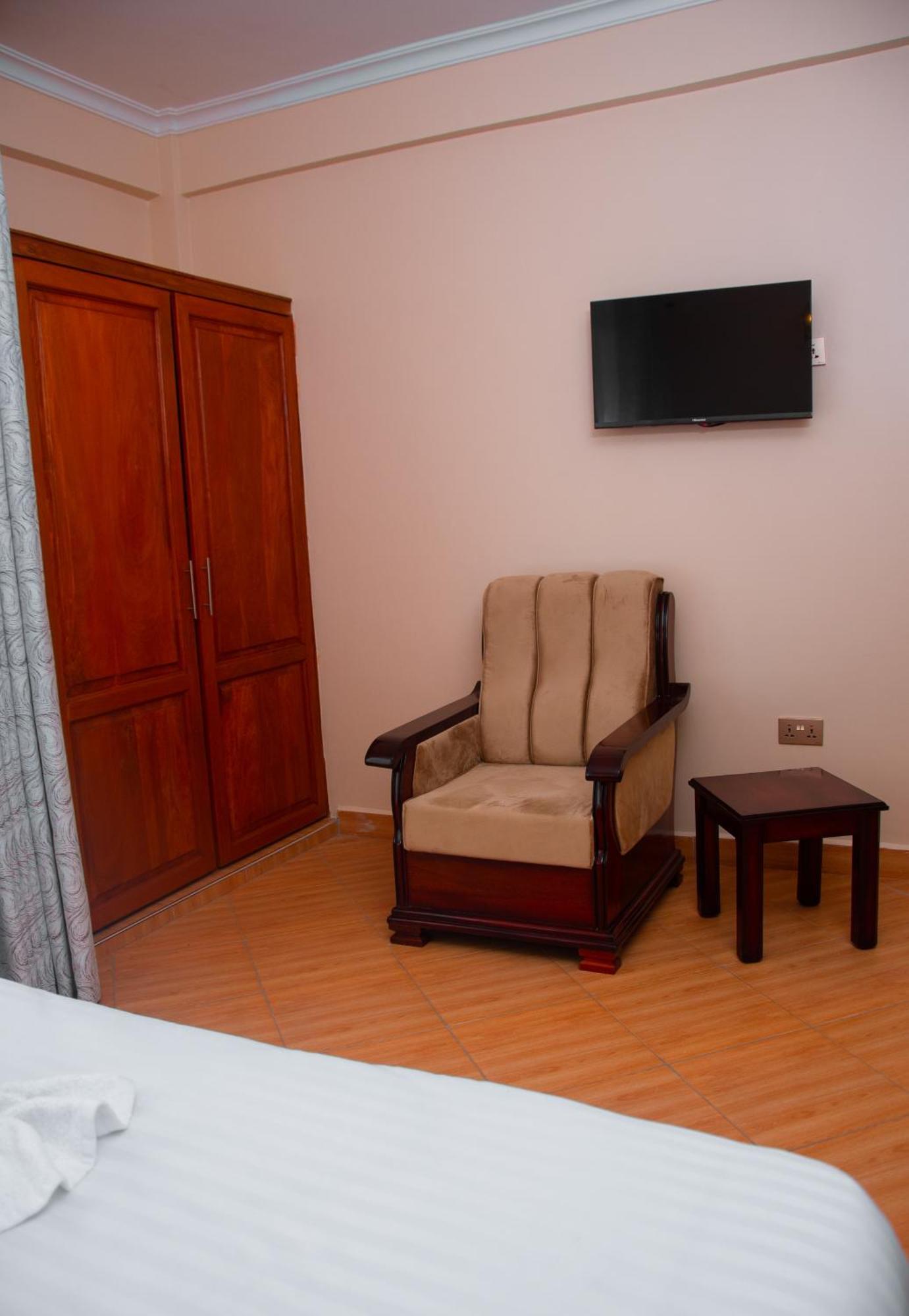 Aves Executive Hotel 아루샤 외부 사진