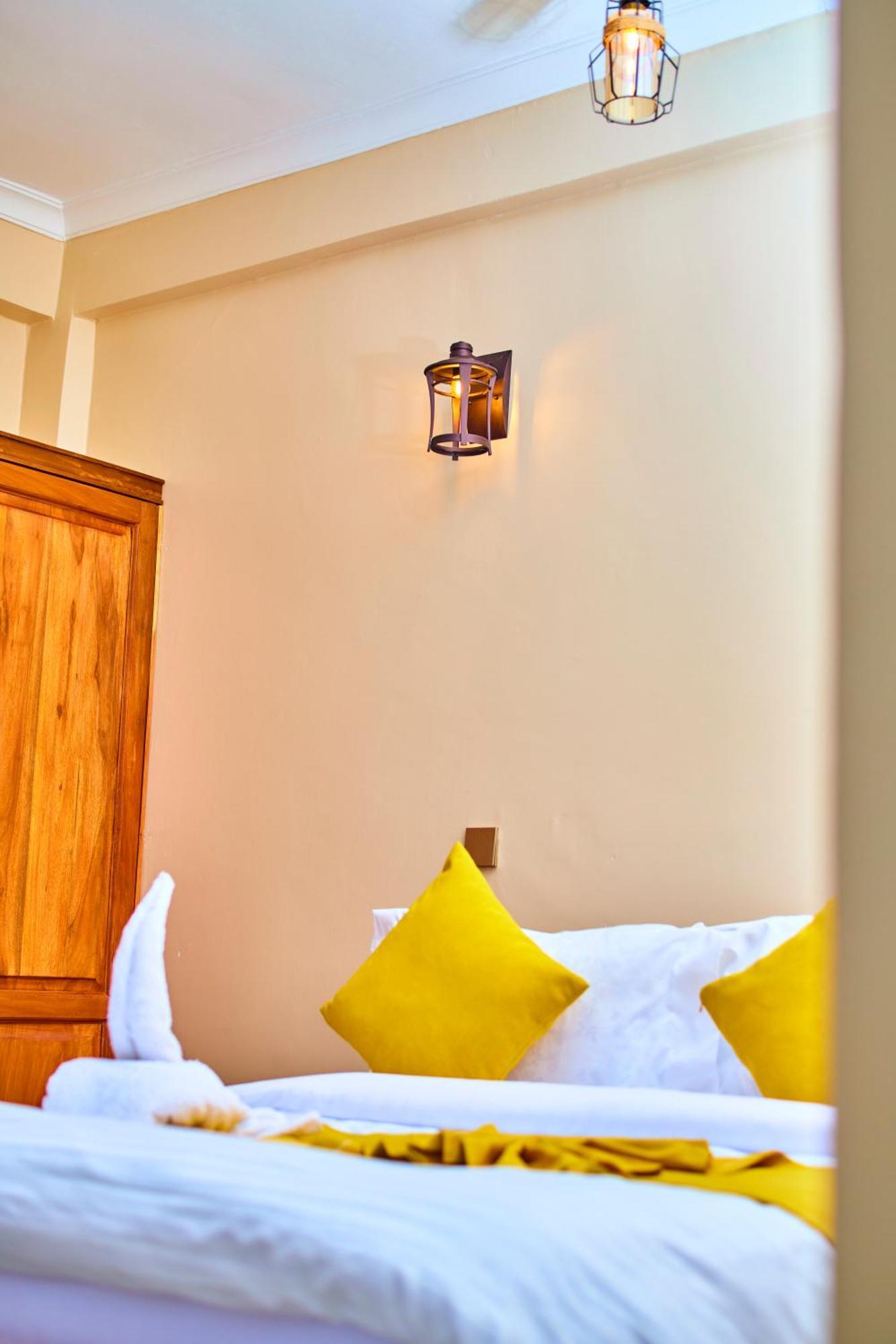 Aves Executive Hotel 아루샤 외부 사진