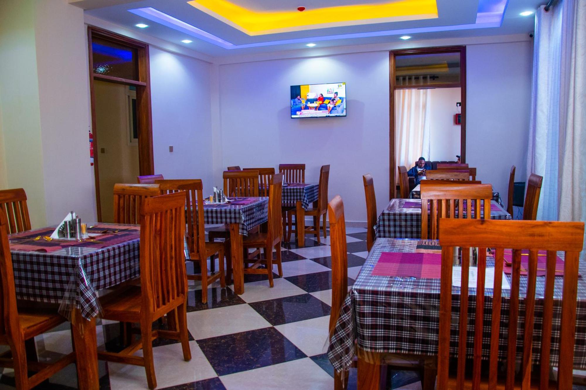 Aves Executive Hotel 아루샤 외부 사진