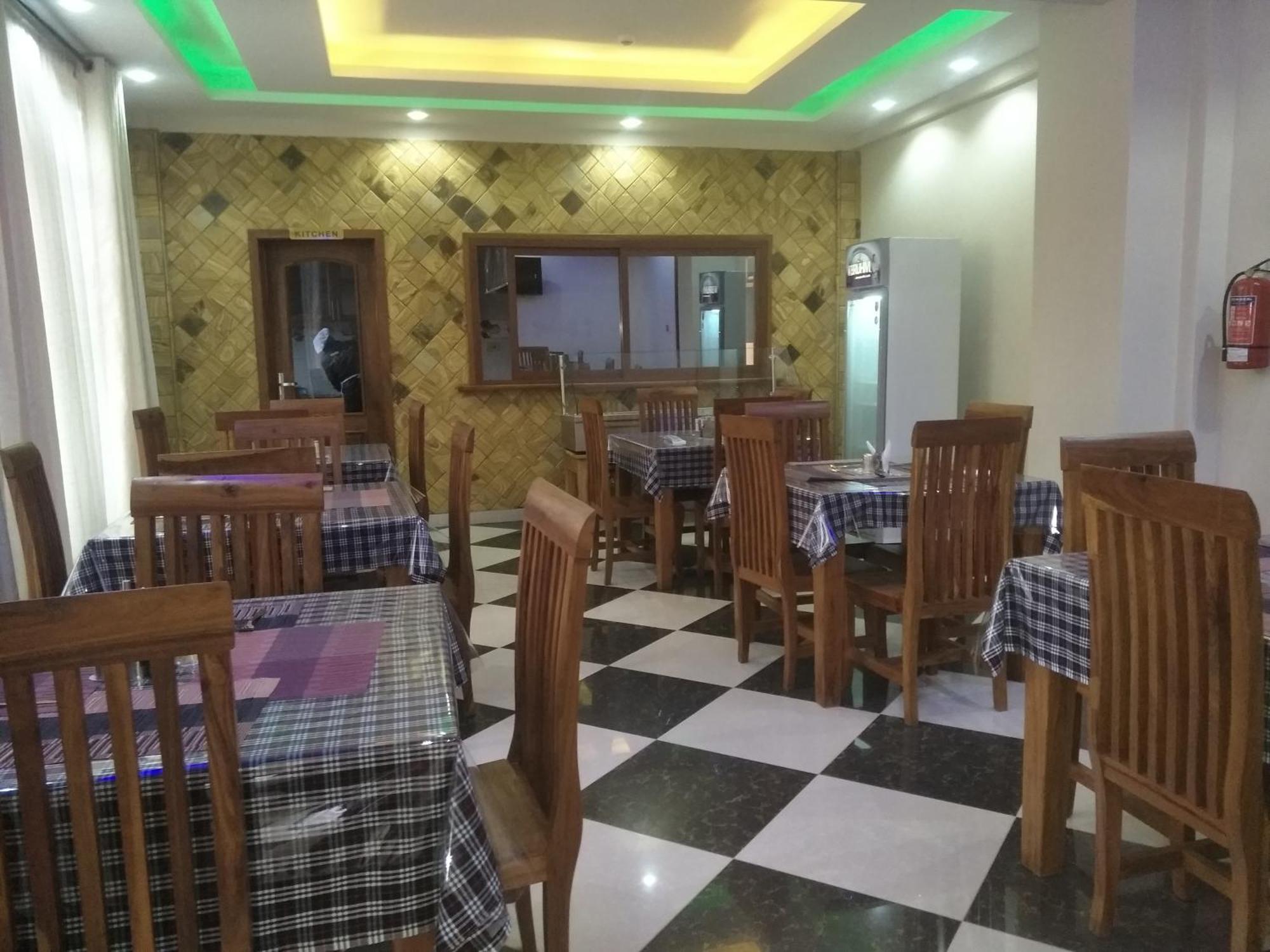 Aves Executive Hotel 아루샤 외부 사진